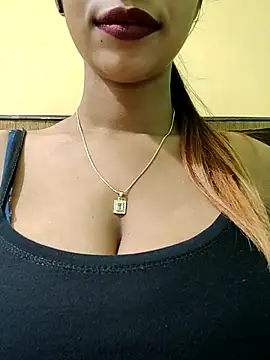 Snapshot of RUPAI009 chatting on 03.11.25 RUPAI009 online show from 03.11.25