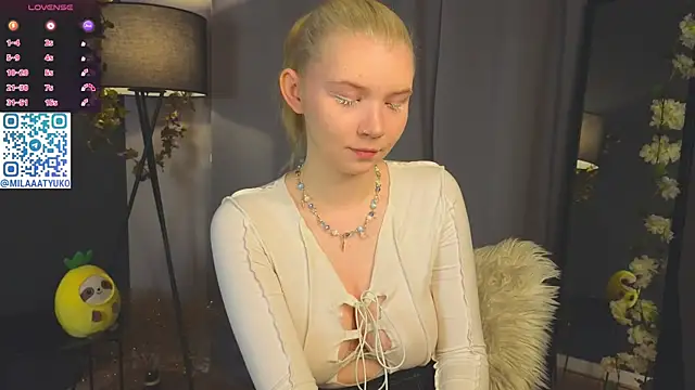 DaisyElmers online show from 01.21.25