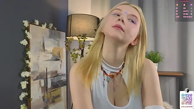 DaisyElmers online show from 01.31.25