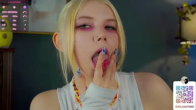 DaisyElmers online show from 02.25.25