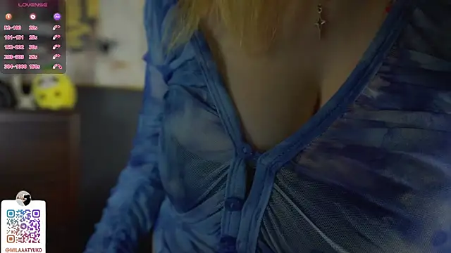 DaisyElmers online show from 03.13.25