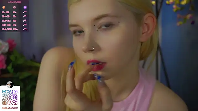 DaisyElmers online show from 03.18.25