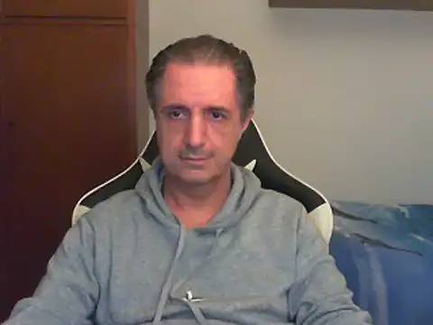 Snapshot of lliuk70mi chatting on 02.22.25 lliuk70mi online show from 02.22.25