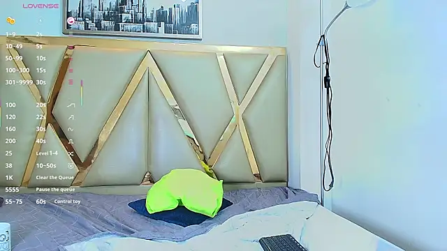 littleebonymommy online show from 03.04.25