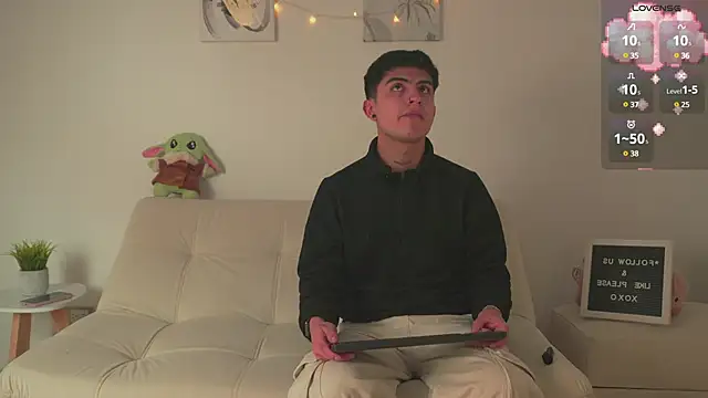 tommy and sophie online show from 02.19.25