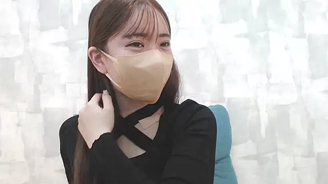 LOVE MOMO LOVE online show from 12.08.24