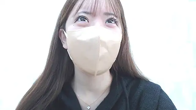 LOVE MOMO LOVE online show from 12.22.24