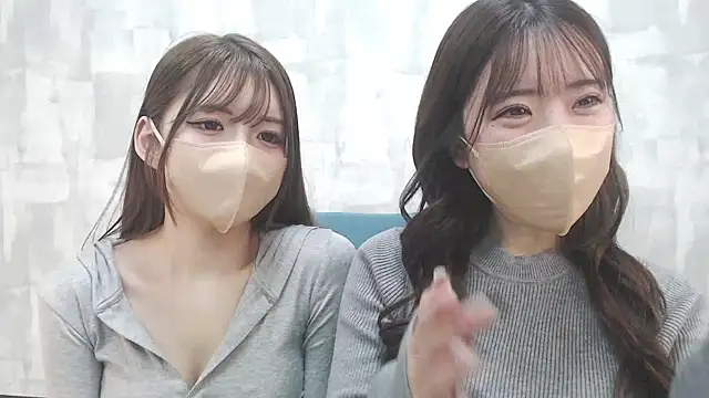LOVE MOMO LOVE online show from 02.04.25