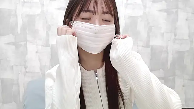 LOVE MOMO LOVE online show from 10.12.25