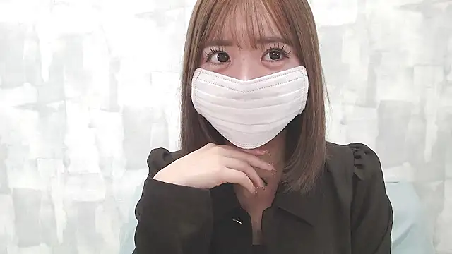 LOVE MOMO LOVE online show from 11.19.25