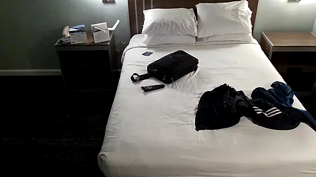 EatMyCake831 online show from 12.09.24