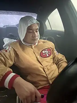 EatMyCake831 online show from 11.13.25