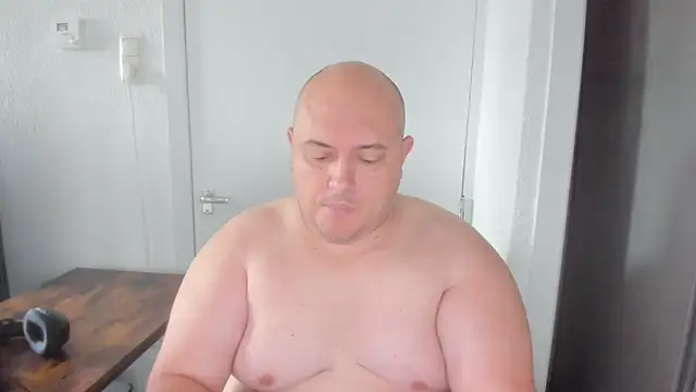 BigromeoXX online show from 01.12.25