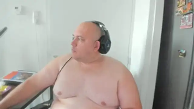 BigromeoXX online show from 10.31.25