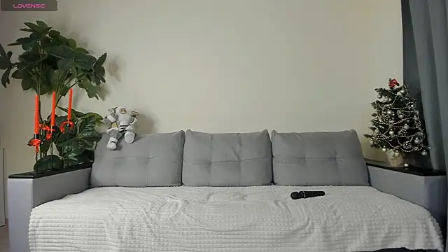 NicoleLuv online show from 12.26.24