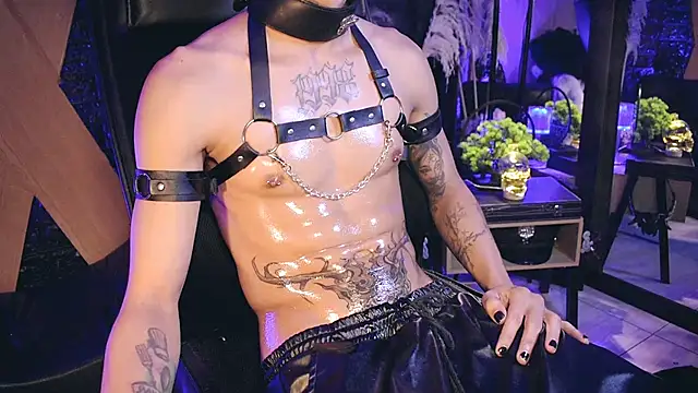 Snapshot of DemonKush-- chatting on 10.01.25 DemonKush-- online show from 10.01.25