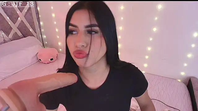 Snapshot of sweety_mariann1 chatting on 03.18.26 sweety mariann1 online show from 03.18.26