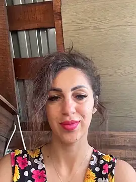 EmaSkyes online show from 09.15.25