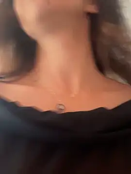 EmaSkyes online show from 09.24.25