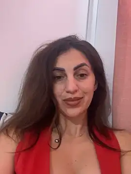 EmaSkyes online show from 11.13.25