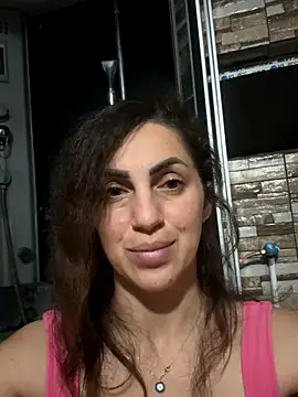 EmaSkyes online show from 11.30.25