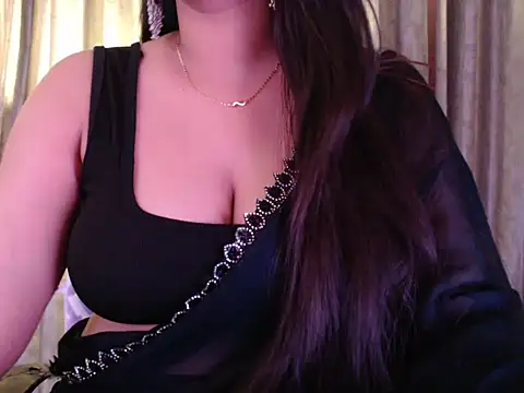 Snapshot of Sexy_Myra18 chatting on 05.18.26 Sexy Myra18 online show from 05.18.26