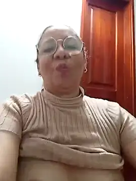 Snapshot of MATTHEW_MRANDA chatting on 03.18.25 MATTHEW MRANDA online show from 03.18.25