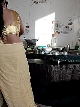 Snapshot of kaamuk_shweta chatting on 03.12.26 kaamuk shweta online show from 03.12.26