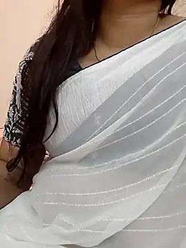 Snapshot of kaamuk_shweta chatting on 04.08.26 kaamuk shweta online show from 04.08.26