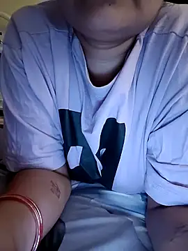 Snapshot of kaamuk_shweta chatting on 04.14.26 kaamuk shweta online show from 04.14.26