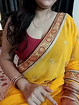 Snapshot of kaamuk_shweta chatting on 04.16.26 kaamuk shweta online show from 04.16.26