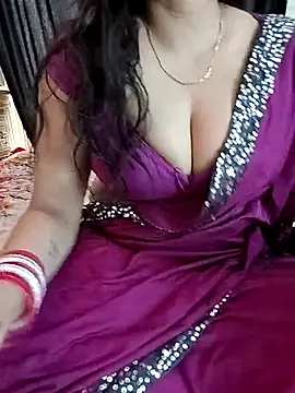 Snapshot of kaamuk_shweta chatting on 04.21.26 kaamuk shweta online show from 04.21.26