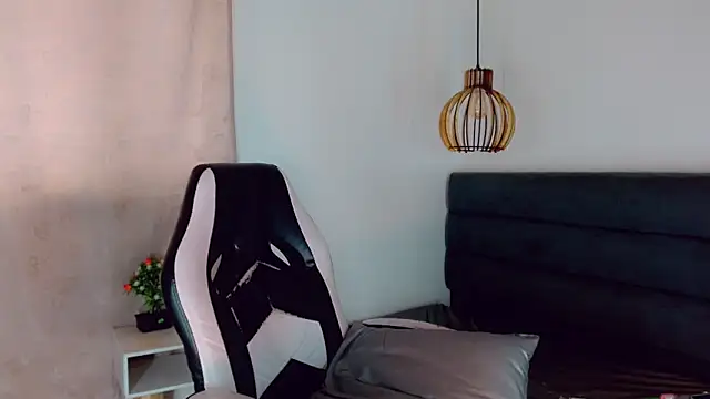 Oriana braom online show from 02.13.25