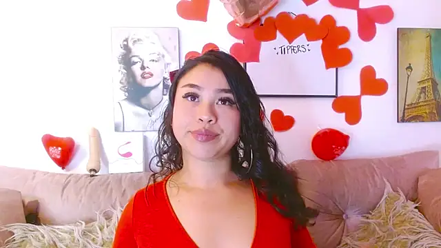 Snapshot of hinataleecs chatting on 02.25.25 hinataleecs online show from 02.25.25