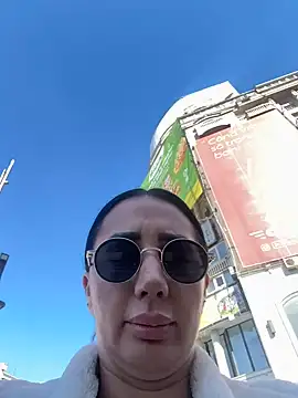 Snapshot of AnaRhodes chatting on 03.06.25 AnaRhodes online show from 03.06.25