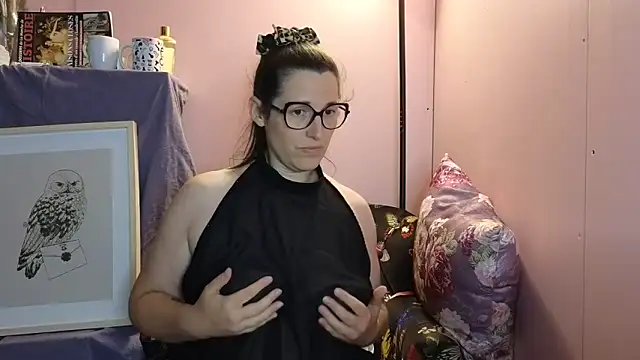 bella-louva online show from 06.09.26