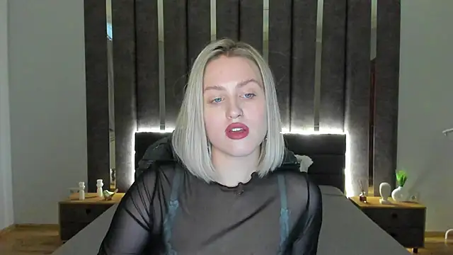 Snapshot of _Sarah_Soul_ chatting on 01.09.25 Sarah Soul online show from 01.09.25