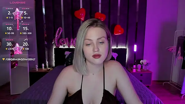 Snapshot of _Sarah_Soul_ chatting on 02.16.25 Sarah Soul online show from 02.16.25