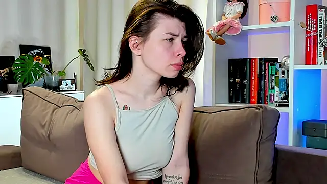 callmetori online show from 02.10.25