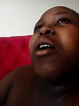 Snapshot of Dark_Berry_26 chatting on 10.21.25 Dark Berry 26 online show from 10.21.25