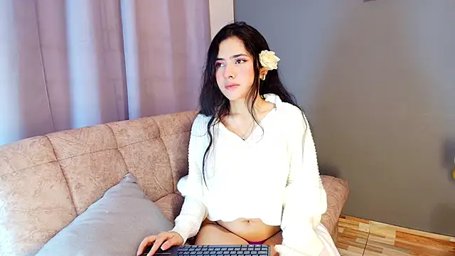 adara johnson   online show from 09.17.25