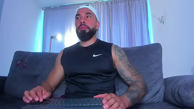 Snapshot of roman_muscle chatting on 02.19.26 roman muscle online show from 02.19.26
