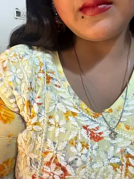 Snapshot of Ayesha_mahi chatting on 09.18.25 Ayesha mahi online show from 09.18.25