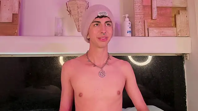 Snapshot of BrahmBelial_ chatting on 01.06.25 BrahmBelial online show from 01.06.25