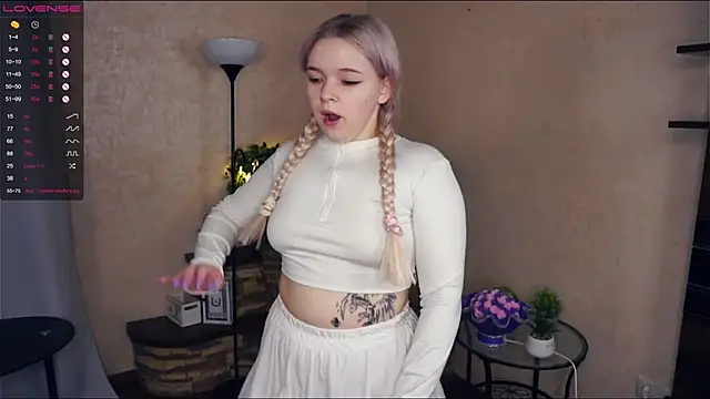 ZaraCreedon online show from 02.20.25