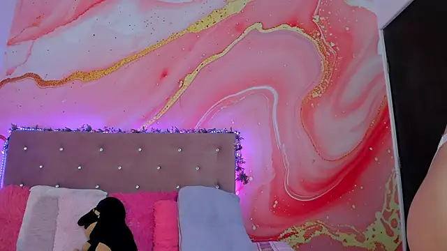 Daisy  rose online show from 01.28.25