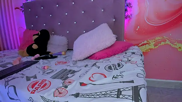 Daisy  rose online show from 02.20.25