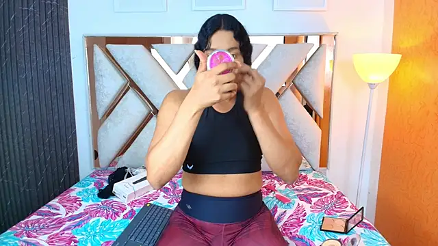 Alison Chan  online show from 10.10.25