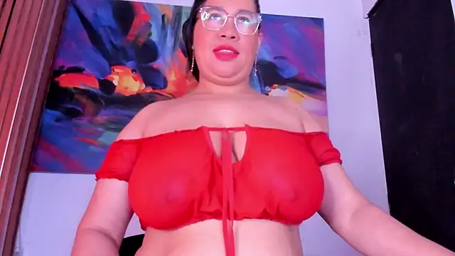 Snapshot of alondrabigtits chatting on 06.08.26 alondrabigtits online show from 06.08.26