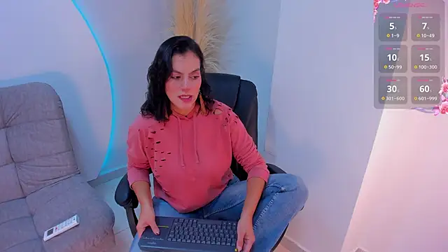 Ada Monroe10 online show from 10.07.25